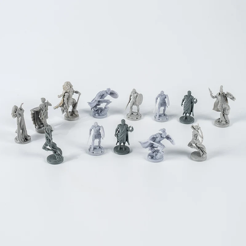 Miniature di giochi da tavolo: stampaggio a iniezione, fusione in resina e stampa 3D