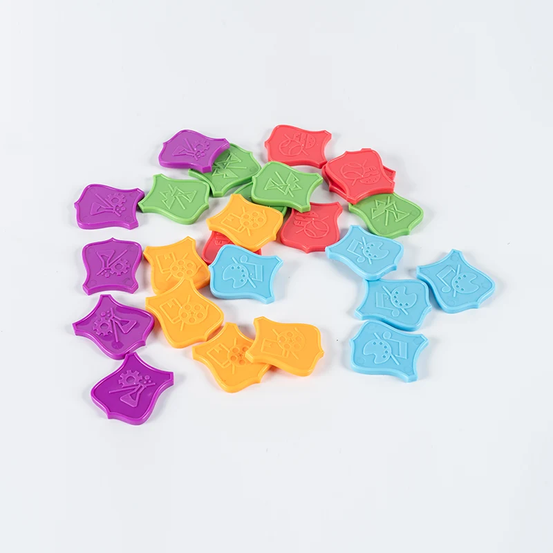 Gettoni di plastica del gioco da tavolo