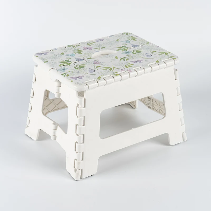 Sgabello pieghevole in plastica